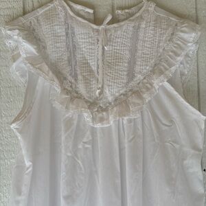 JCPenney White Lace Trim Nightgown